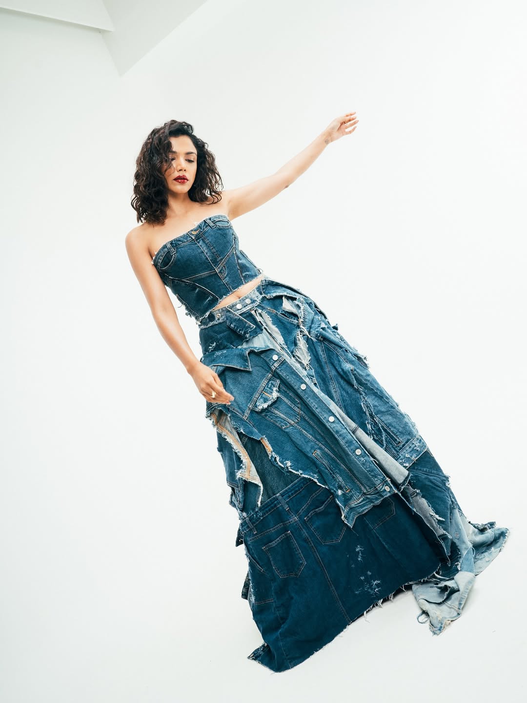 Shriya Pilgaonkar Denim Off Shoulder Dress