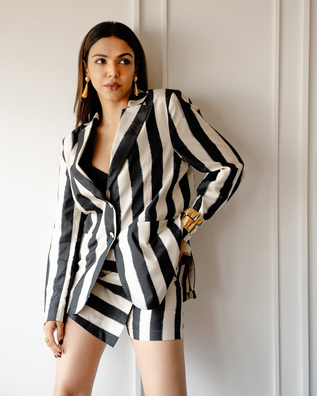 Shriya Pilgaonkar Denim Off Shoulder Dress