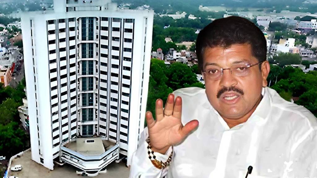 BJP MLA Suresh Bhole has alleged