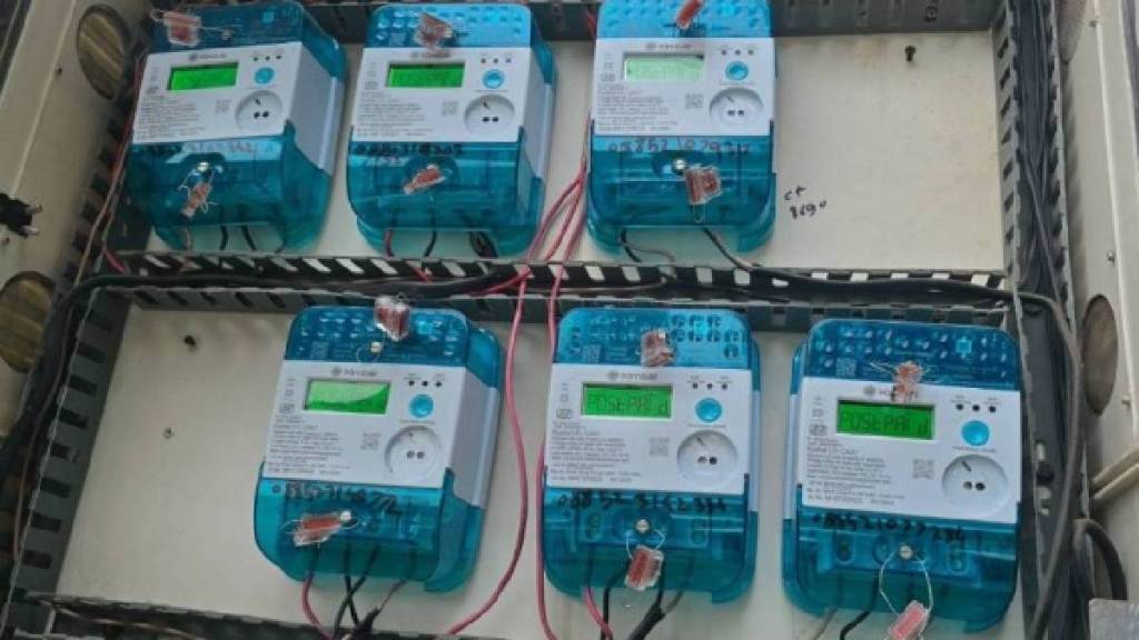 No complaints regarding TOD electricity meters what is the claim of Mahavitaran