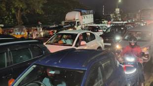 Traffic jam from Kalwa to Digha due to Narli Purnima