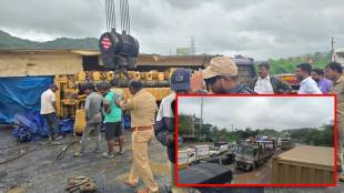 Traffic jam on Mumbai Ahmedabad National Highway due to truck accident