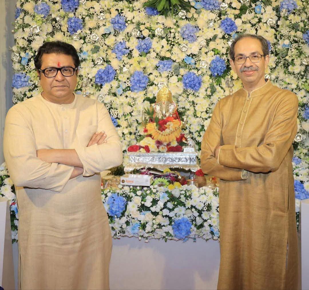 Uddhav Thackeray first visit raj thackray shivtirth for Ganpati darshan ganesh Chaturthi 2025