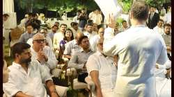 Maharashtra News Live Updates : “काँग्रेसच्या बैठकीत उद्धव व आदित्य ठाकरे शेवटच्या रांगेत”, फोटो शेअर करत भाजपाचा चिमटा