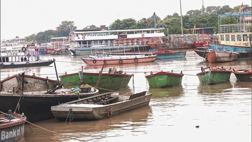 Varanasi flood, Flood In Varanasi, Varanasi Flood Photos