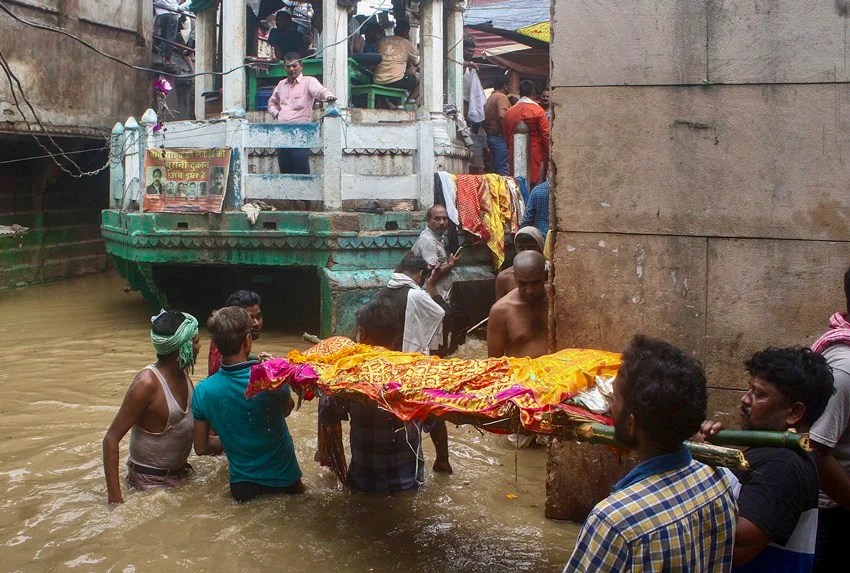 Varanasi flood, Flood In Varanasi, Varanasi Flood Photos