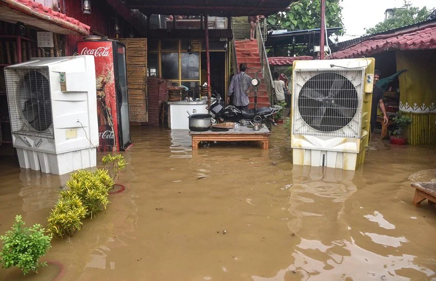 Varanasi flood, Flood In Varanasi, Varanasi Flood Photos