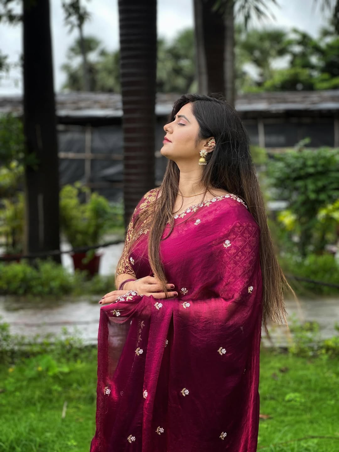 Veena jagtap Pink Color Chiffon saree look
