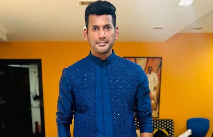 tamil actor vishal and actress sai dhanshika get engaged share photos on social media