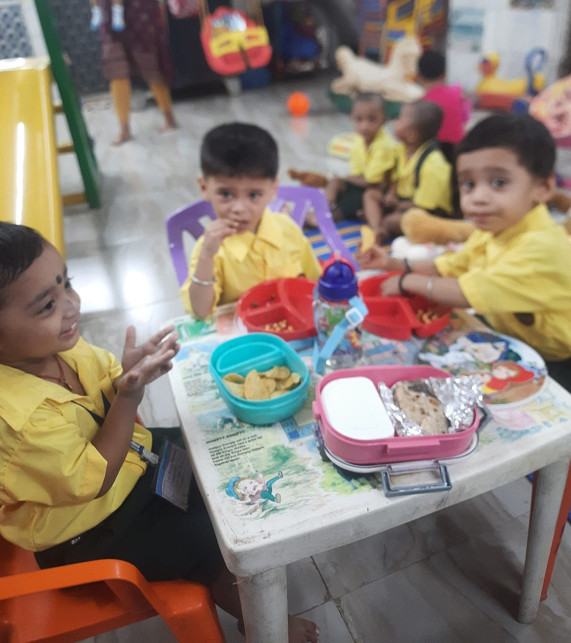 What Is Maharashtra Government Palna Yojna for working mothers know in marathi