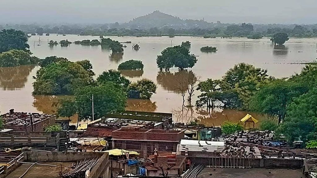 Yavatmal heavy rains, Yavatmal flood damage, crop damage Yavatmal, Pusad flood impact, Umarakhed rainfall disaster, Marathwada flood relief,