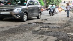 पुणे महापालिकेकडे खड्ड्यांच्या तक्रारींचा पाऊस, आठ दिवसात आल्या इतक्या तक्रारी !