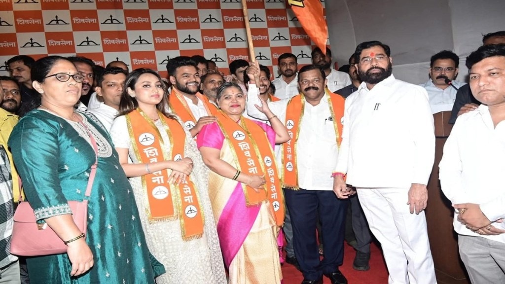 Pallavi Mungekar, Mahendra Mungekar, Mumbai Shiv Sena Shinde faction, Pallavi Mungekar, Mumbai municipal elections, Shiv Sena party defections, Maharashtra political news,