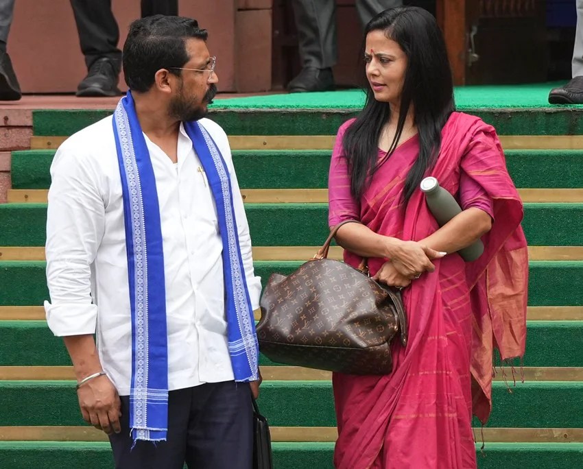 Indian Parliament Dress Code, MPs traditional attire India