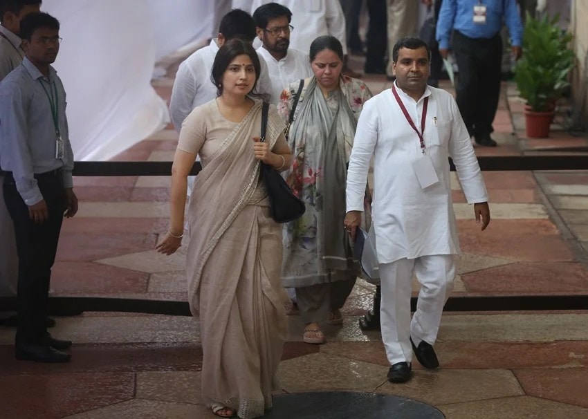 Indian Parliament Dress Code, MPs traditional attire India