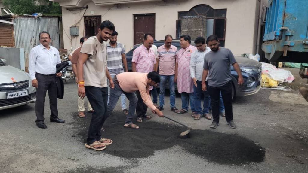 Yavatmal Raja Parivars social organization a movement to fill the potholes Ganesh Chaturthi 2025