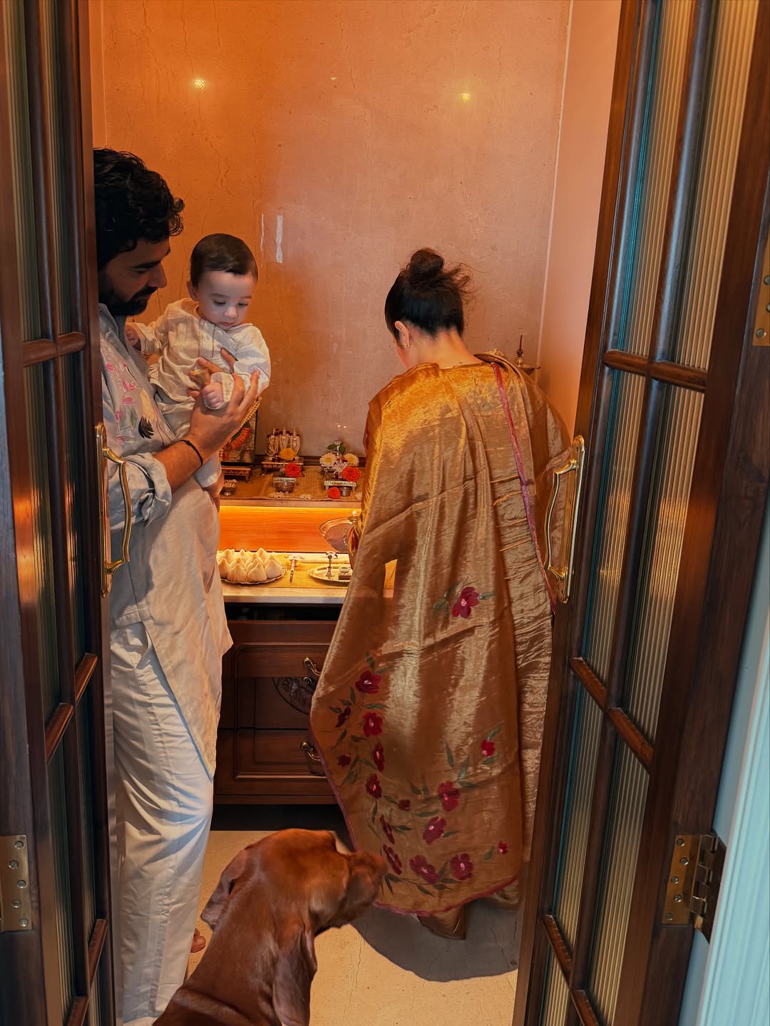 Zaheer Khan Sagarika Ghatge Ganesh Chaturthi Celebration