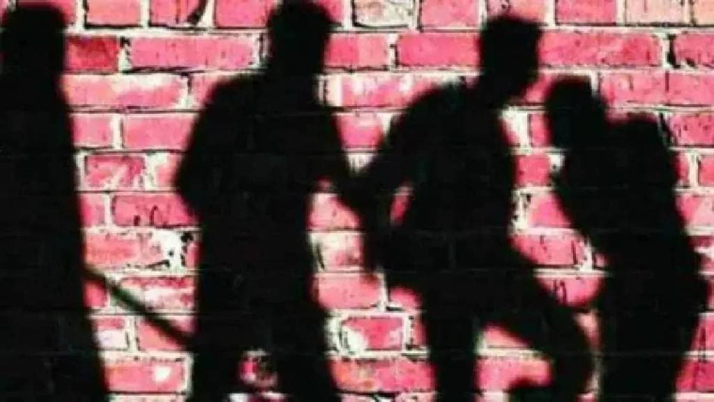 Businessman kidnapped and beaten with a wooden stick in Nagpur viral video