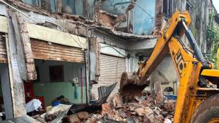 Company showroom building collapses