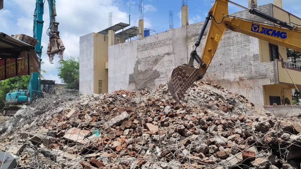 building demolished in Jejuri