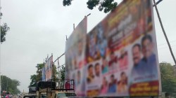 पुण्यात मुख्यमंत्री, उपमुख्यमंत्र्यांच्या आदेशाकडे दुर्लक्ष ? शहरभर फलकबाजी!