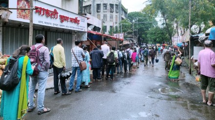 long rows for auto rickshaws