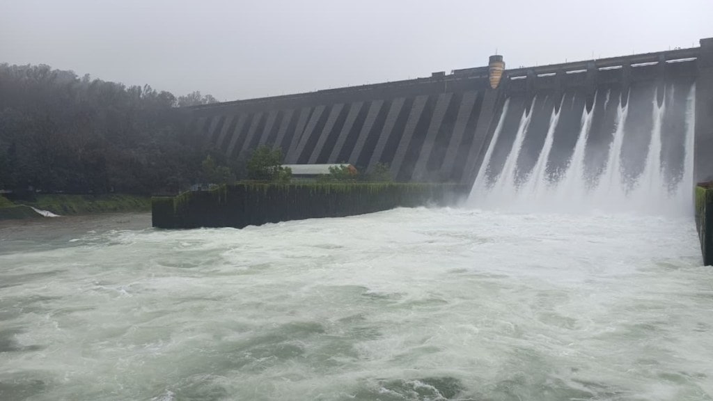 satara flood warning dam water release