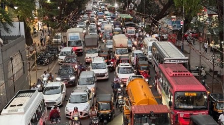 Traffic jams in central areas pune print news Traffic jams in central areas pune print news