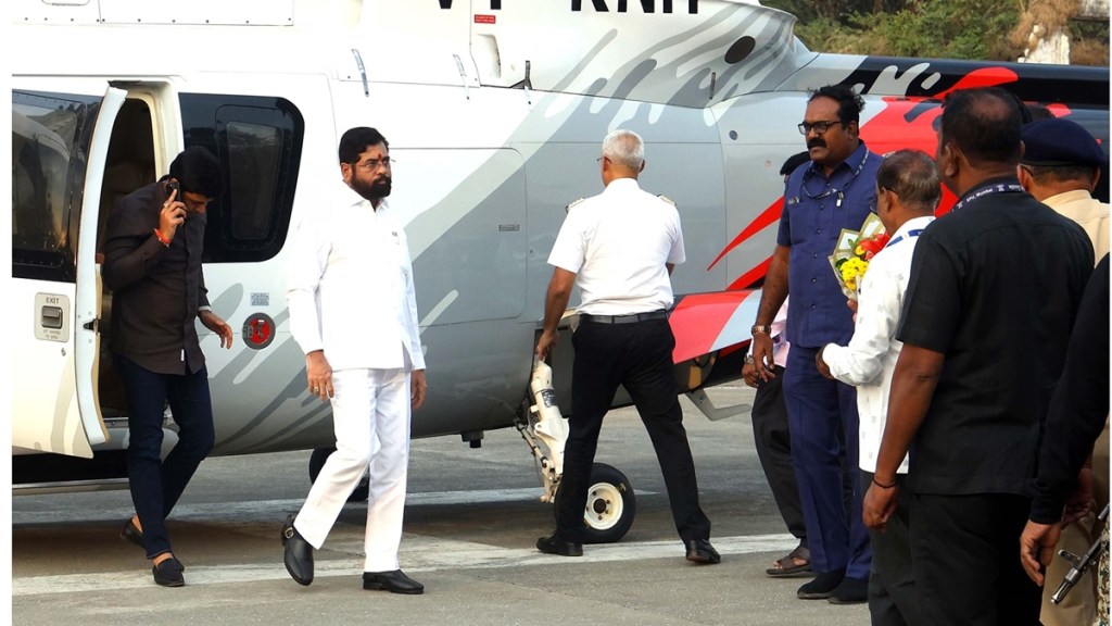 Eknath shinde use helicopter in thane