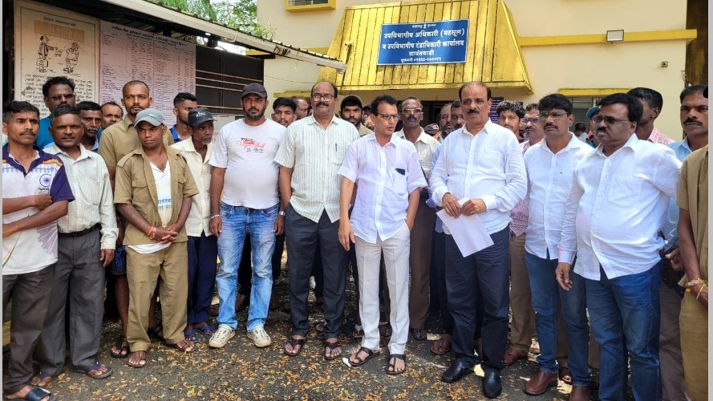 sawantwadi municipal council cleaning staff agitation