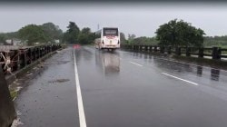 पाच तासांनंतर मुंबई गोवा महामार्गावरील वाहतूक सुरळीत