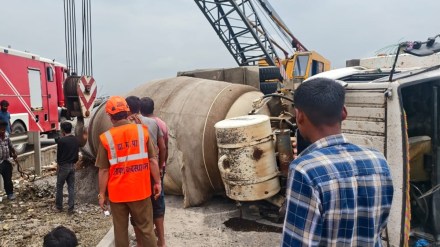 Mumbai nashik highway accident news in marathi