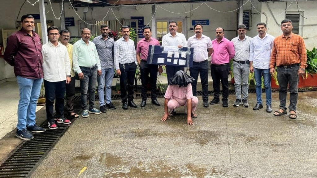 pune police arrested jewellery thief from delhi