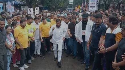 Eknath Shinde runs for marathon