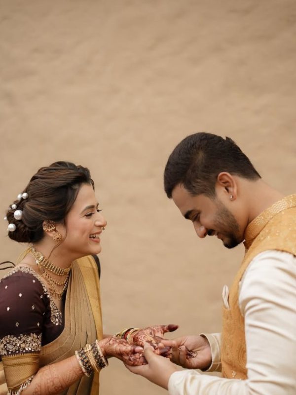 prajakta gaikwad and shambhuraj wedding photoshoot