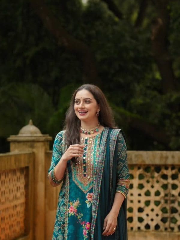 Shruti Marathe photoshoot