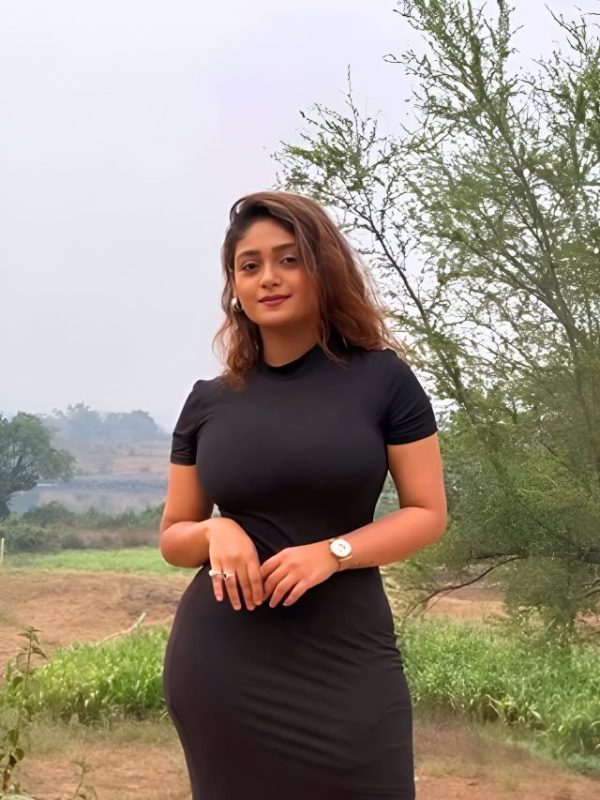 Sanjana kale stylish look in black bodycon dress
