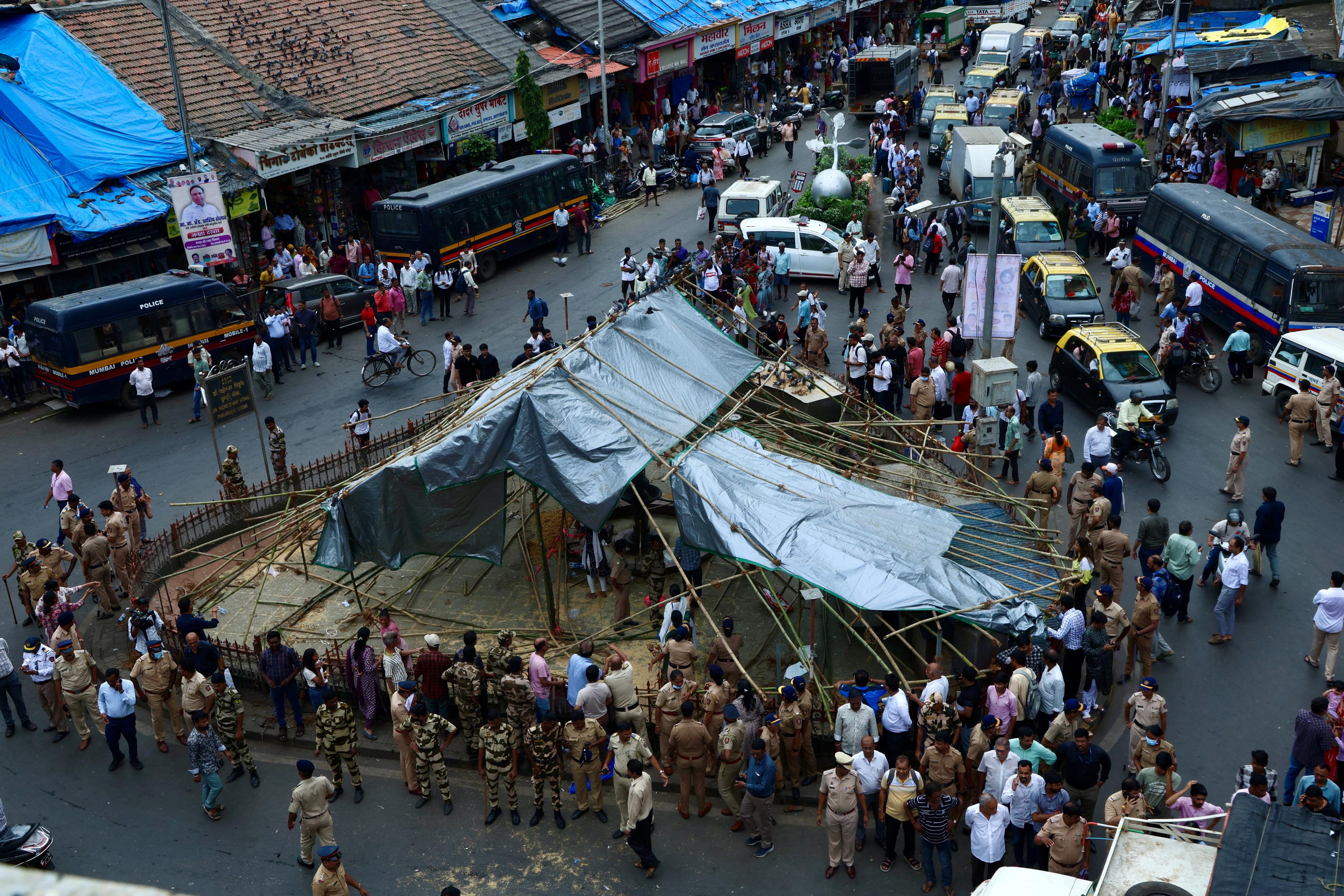 dadar kabutar khana protest photos, marathi news