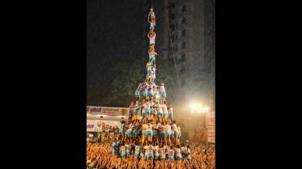 Dahi Handi 2025 Celebration : Jai Jawan Govinda team from Jogeshwari set a record of ten layers