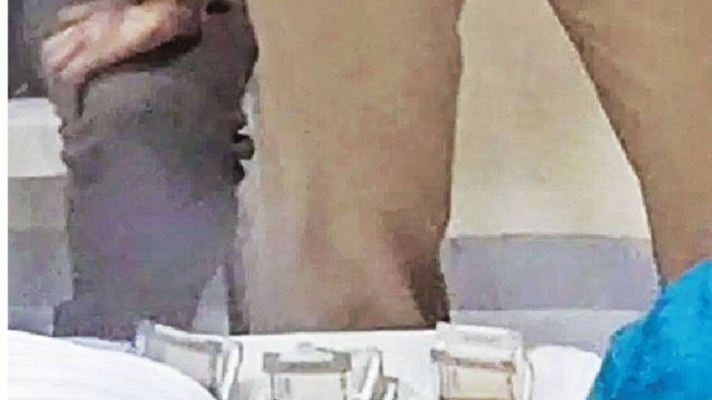 dhule cash seizure case stalls after hc stay Over 1.84 crore cash found at Dhule government rest house