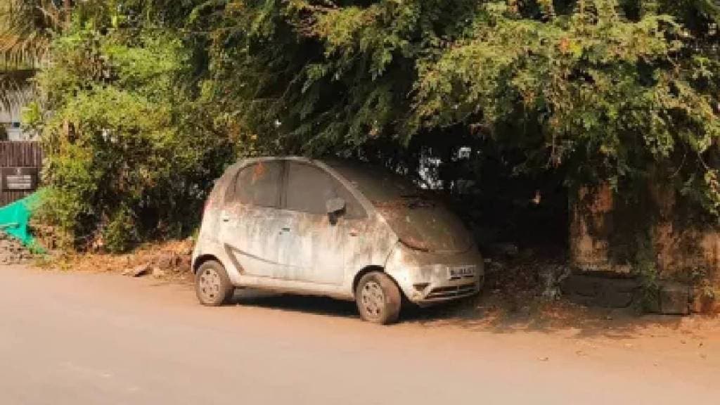Mumbai Municipal Corporation facilitates complaints about abandoned vehicles