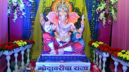 Ganesh idol in godavari express
