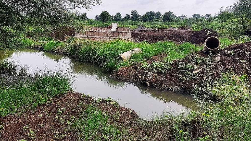 Statement by Guardian Minister Gulabrao Patil regarding Jalgawa Road Fund