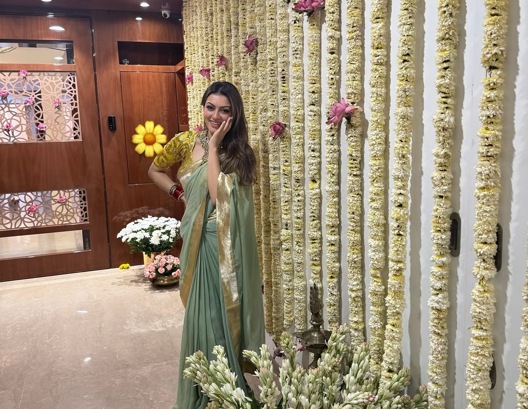 hansika motwani ganpati 