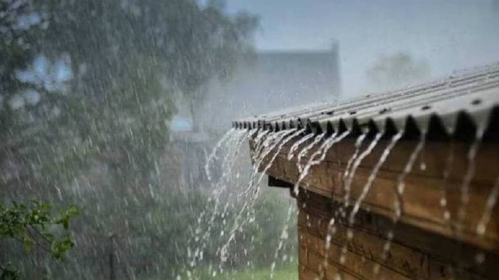 Water on highways in Solapur as Hipparga lake starts overflowing