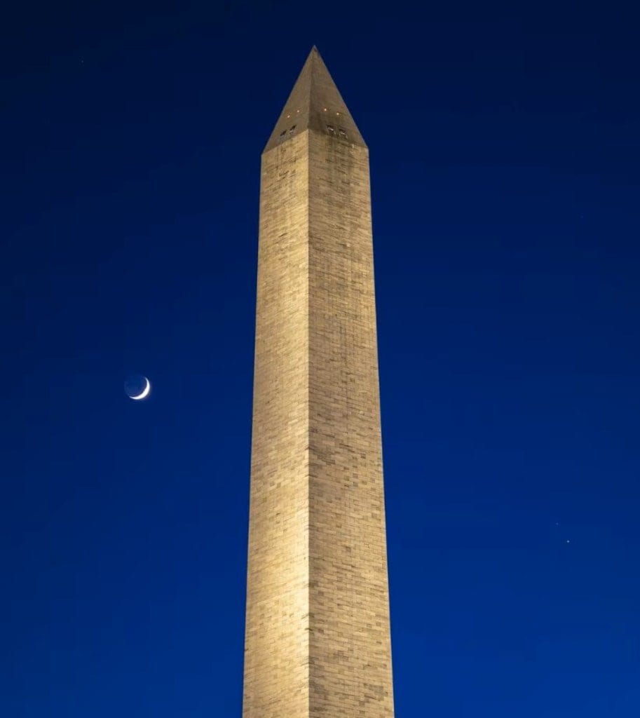 NASA Great Image Moon Jupiter Saturn and Washington Monument | NASA Photo Moon, Jupiter, Saturn and Washington Monument