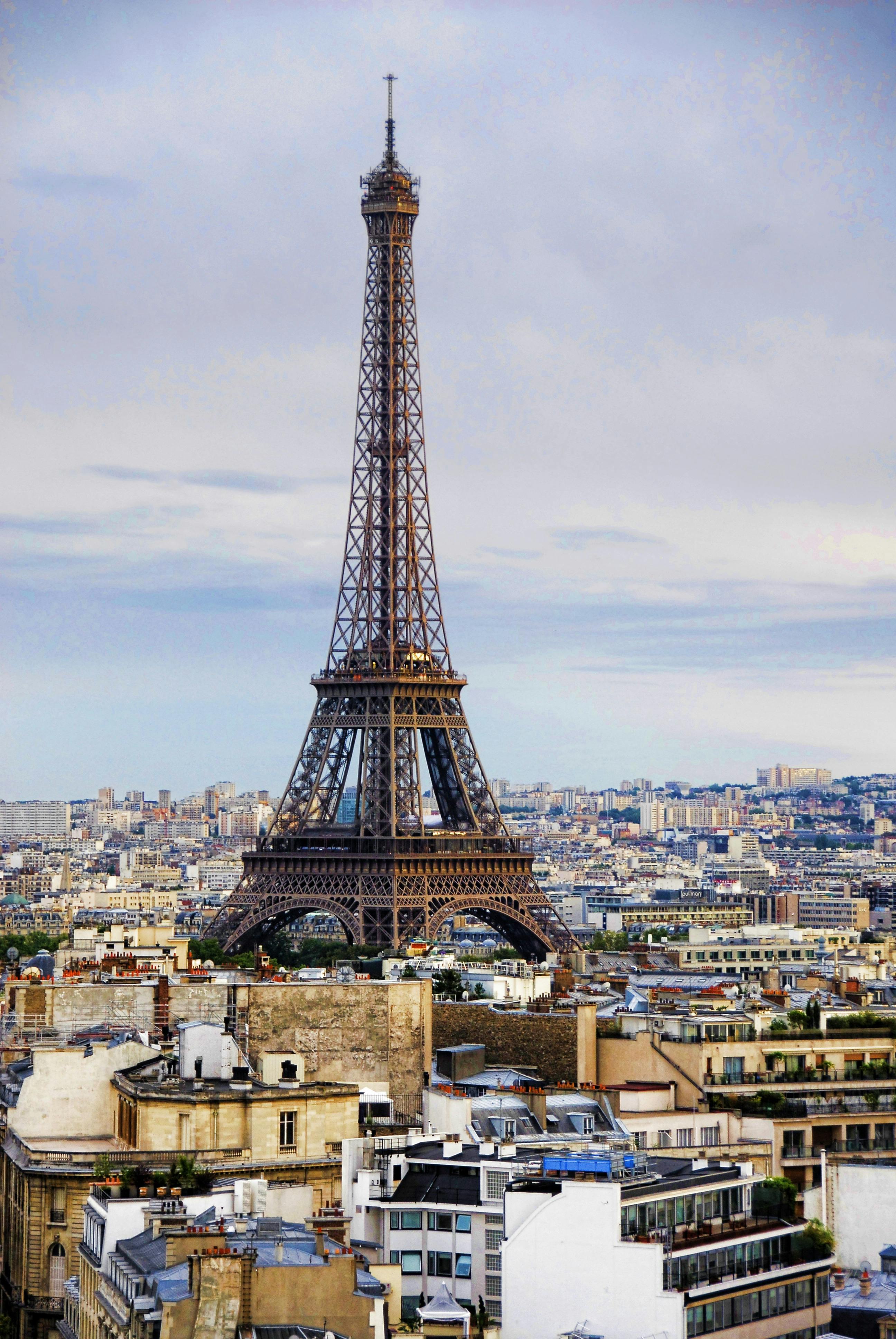 interesting facts about paris eiffel tower