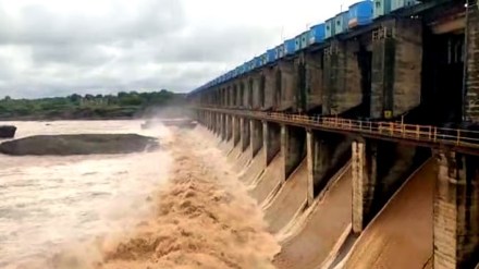 jalgoan flood alert tapi hatnur dam