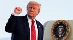 Donald Trump Tariffs On India : भारतावर लादलेल्या टॅरिफचा अमेरिकेलाच फटका; ट्रम्प यांच्या माजी सहकाऱ्याचं विधान चर्चेत