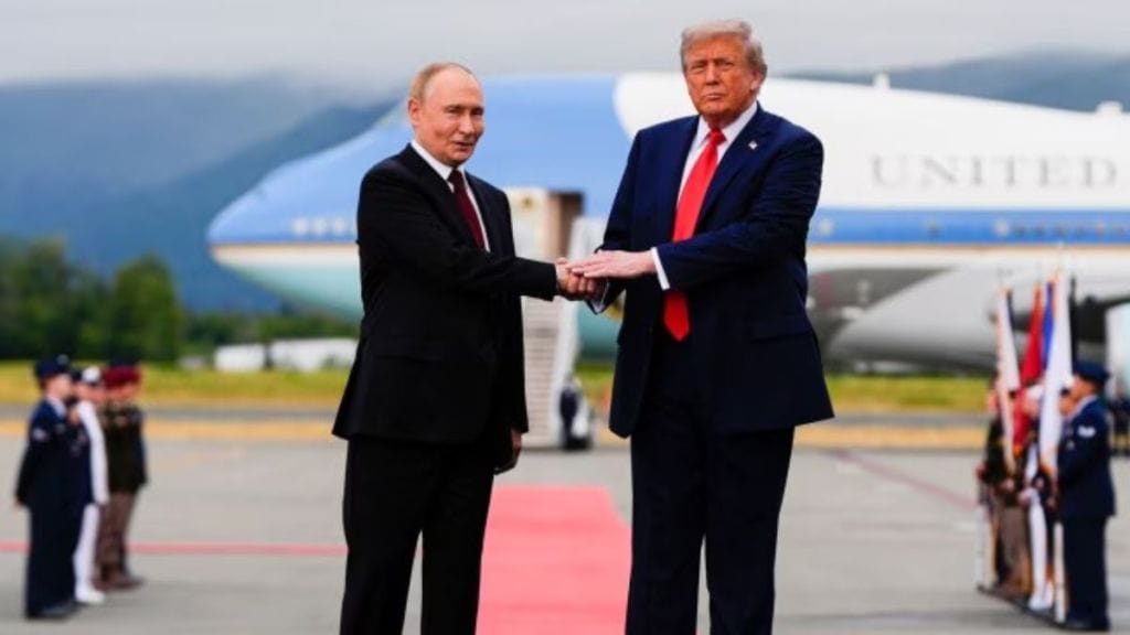Trump-Putin meeting in alaska Body language expert dissects handshake said look like two old friends